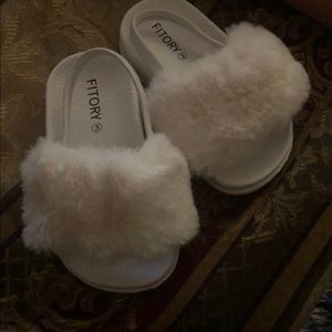 Infant Fluffy  Sandals